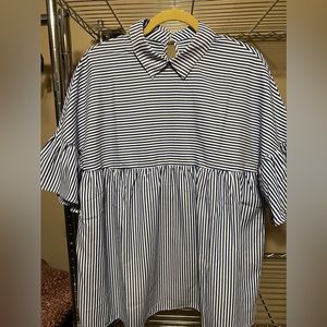 Black and white stripe short sleeve top M